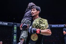 主持人邀请玩家给TGA打分！34.6%玩家给出最低评价