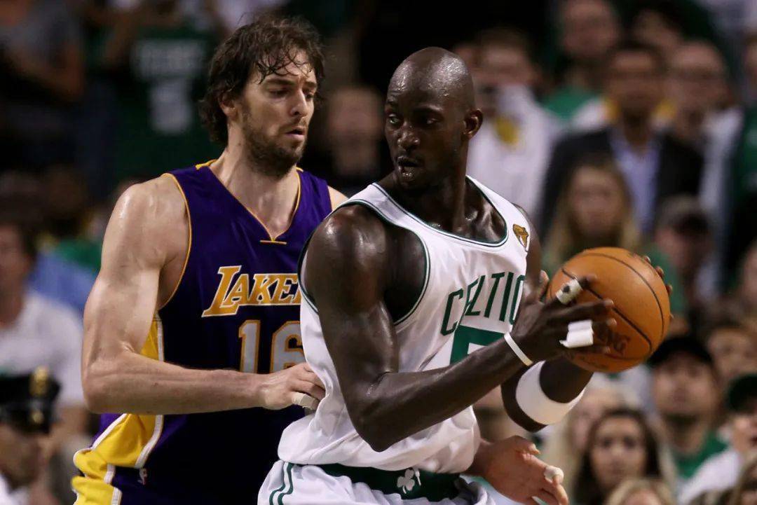 尤其是在球 尤其是在球